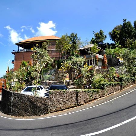 Bali Jegeg Munduk Hotel, Bar, And Restaurant Exterior photo