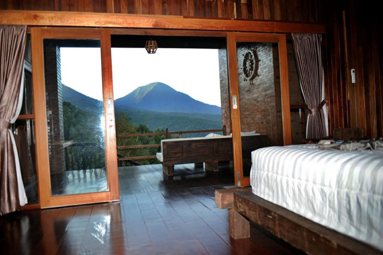 Bali Jegeg Munduk Hotel, Bar, And Restaurant Exterior photo